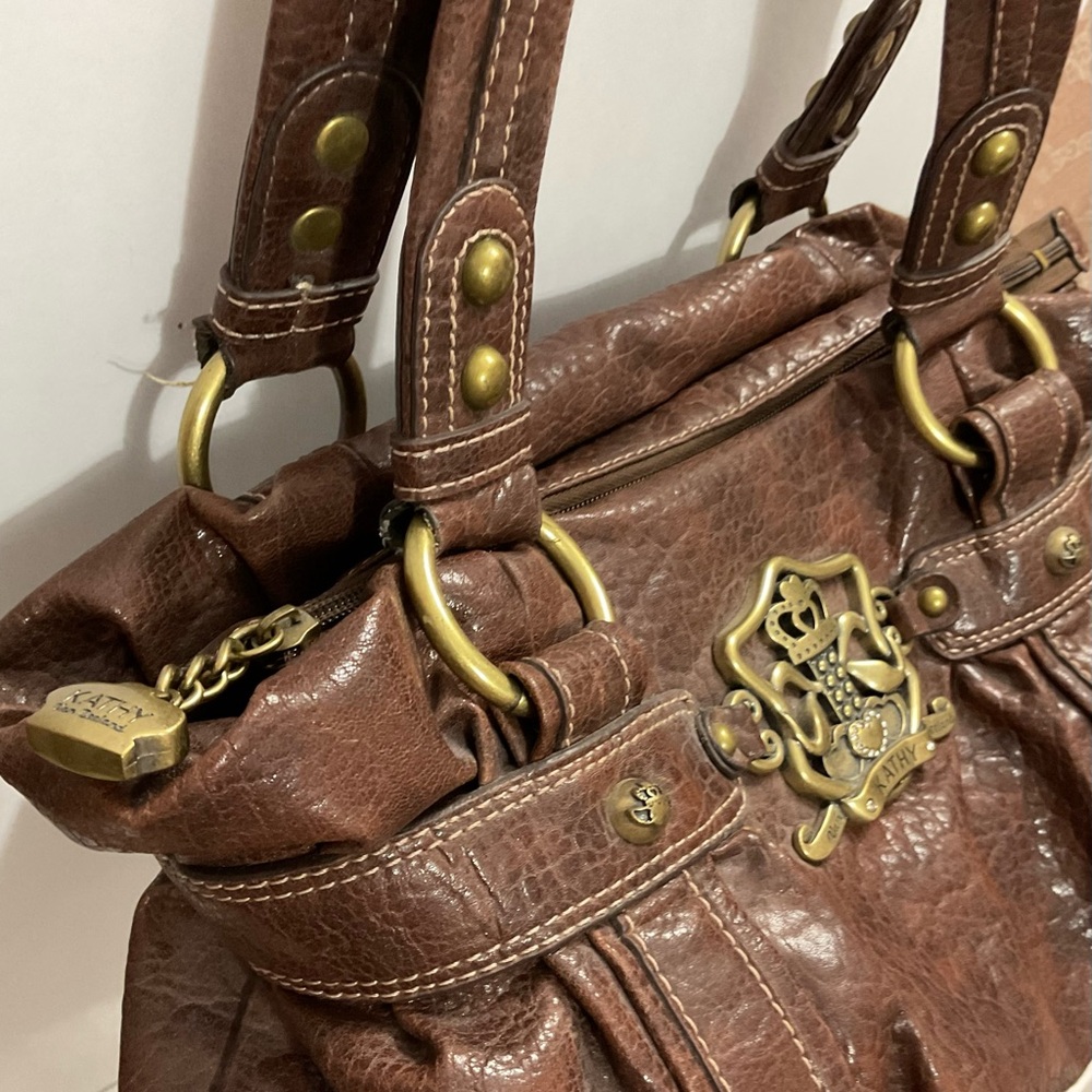 Kathy Van Zeeland Chocolate Shoulder Bag with Brass Details - Picture 5 of 11